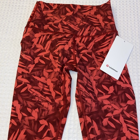 NEW! LULULEMON Size 4 WUNDER UNDER HR Tight 25” Rust Red Leaf Print - Picture 8 of 10